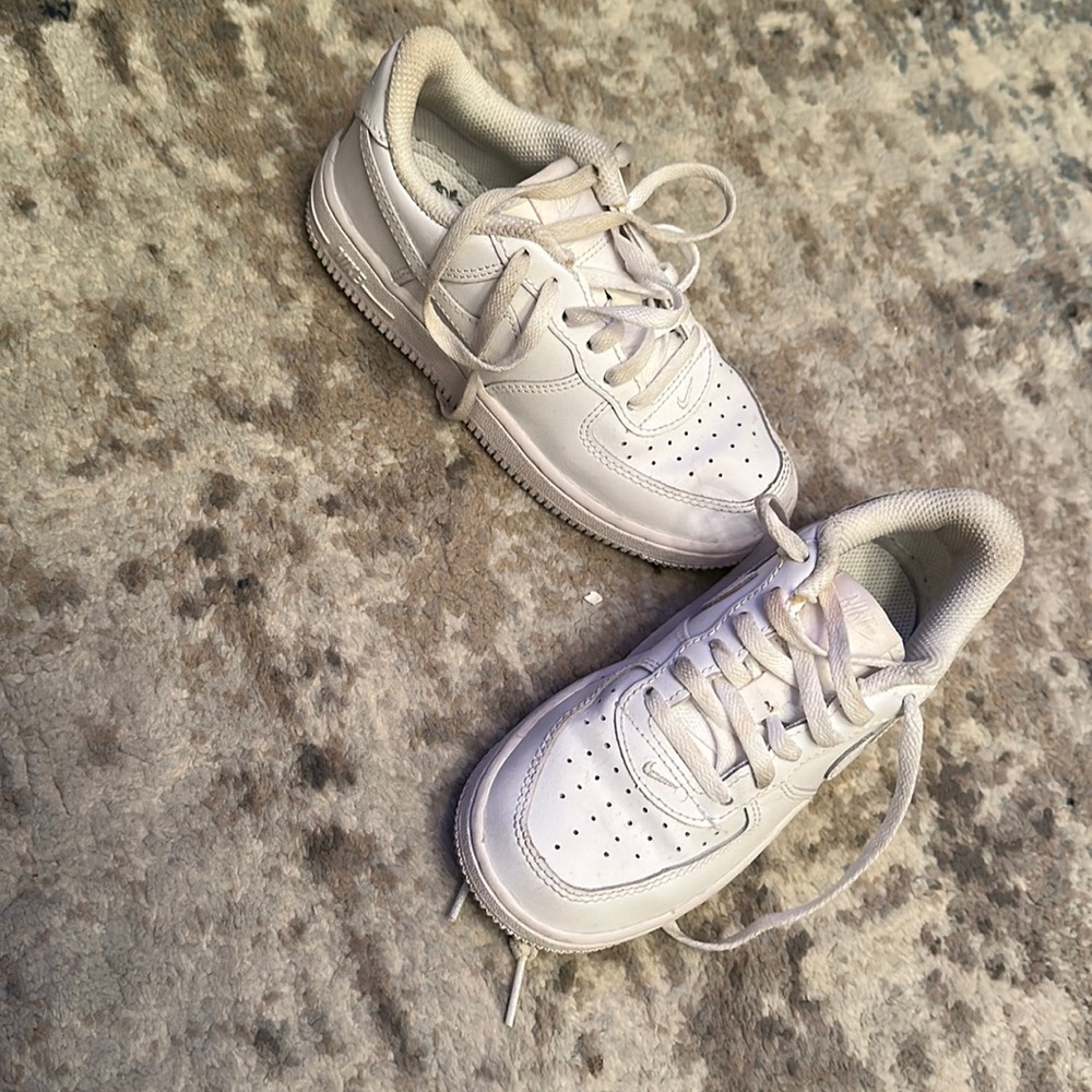 Kids sneakers 12c
